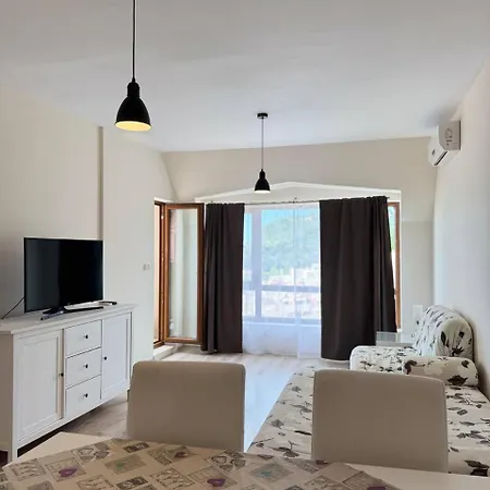 Apartament видовые 2-комнатное в комплексе Varna South Bay
